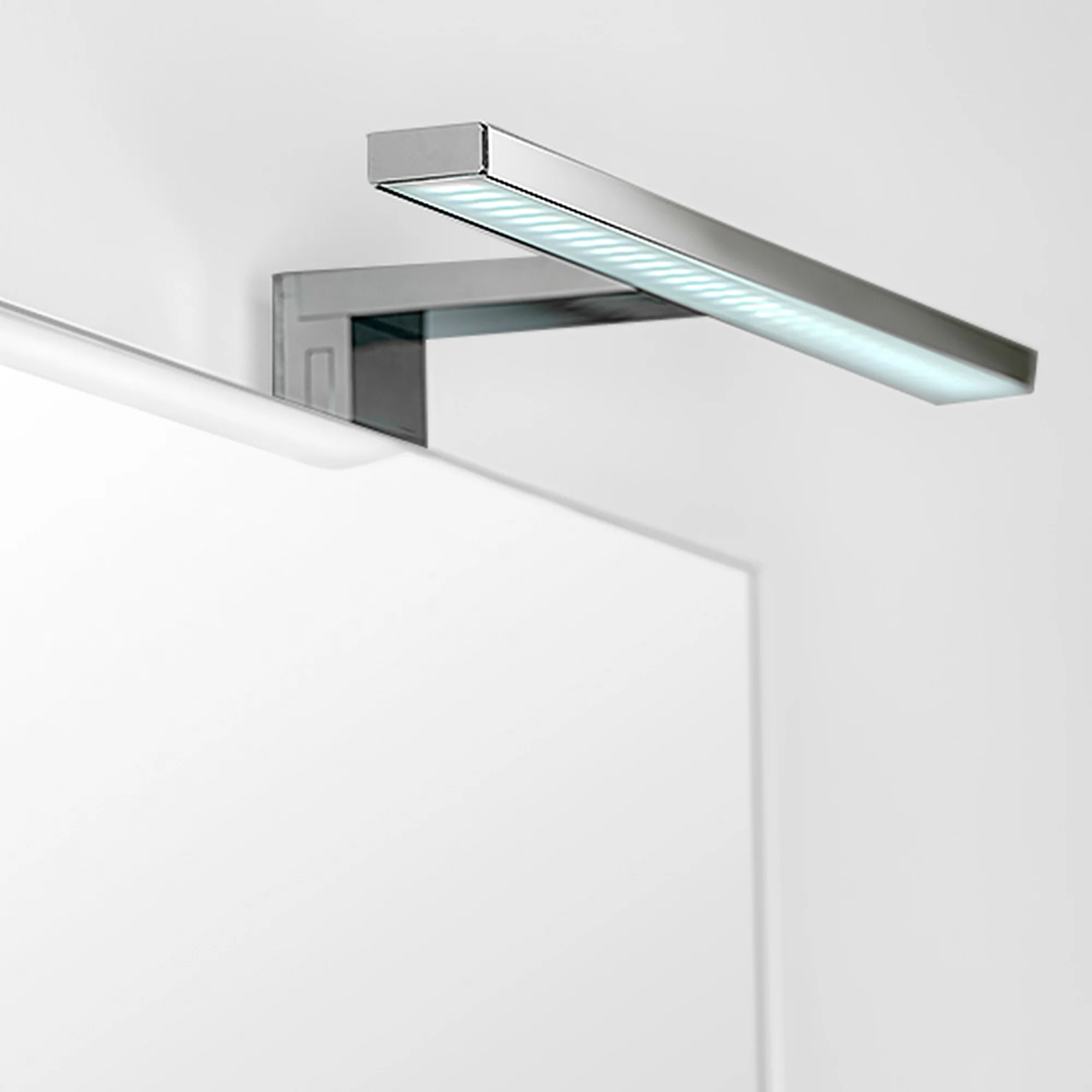 Sistema de iluminação LED para espelho do banho, 300 mm, IP44, luz branca fria, Alumínio e plástico, Cromado
