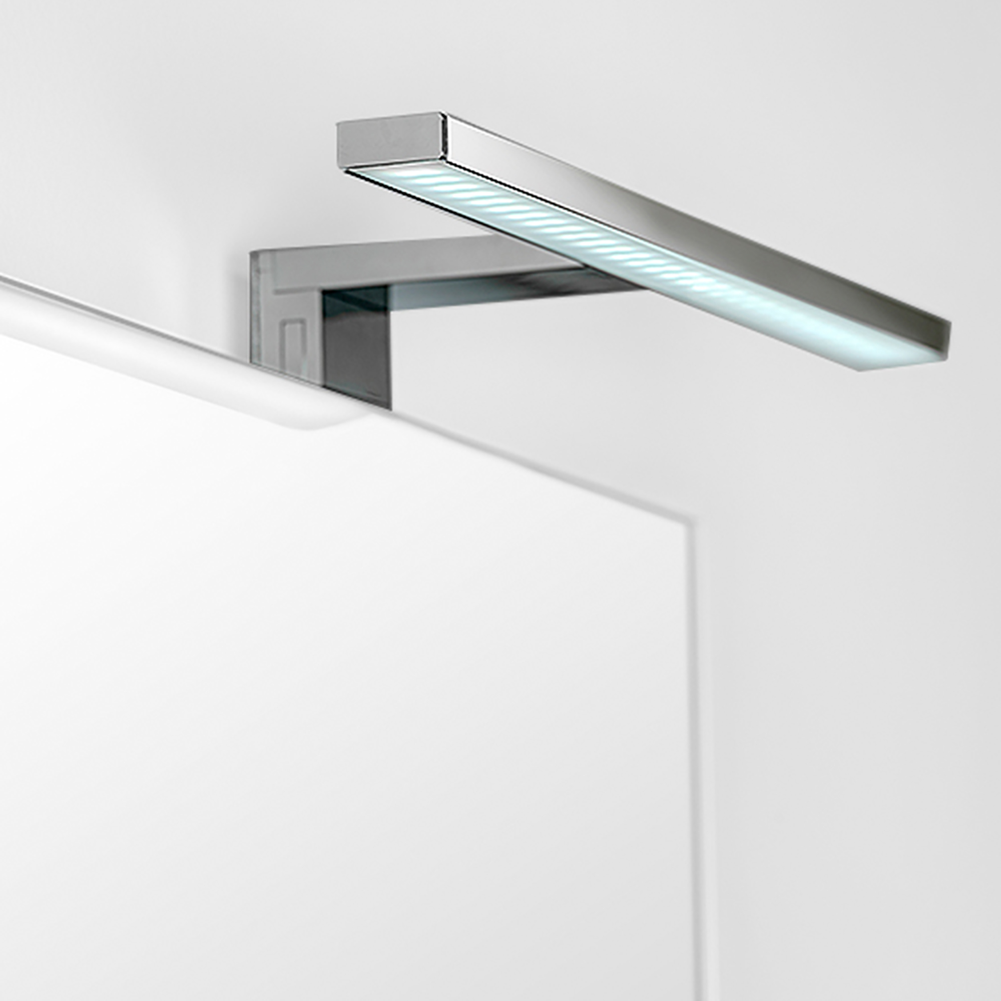 Sistema de iluminação LED para espelho de banho, 450 mm, IP44, luz branca fria, Alumínio e plástico, Cromado