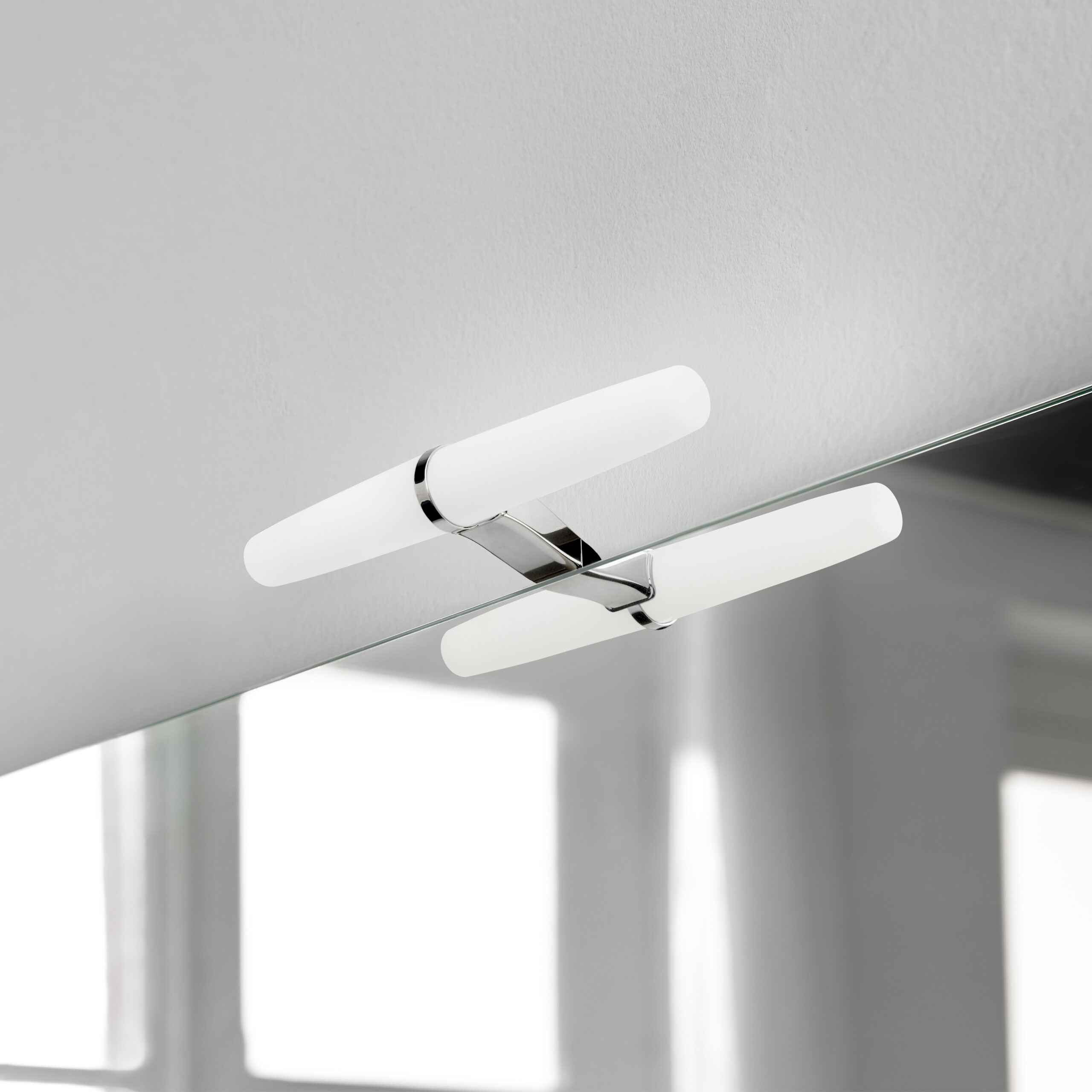 Foco LED para espelho do banho Gemini (AC 230V 50Hz), 6 W, Plástico e Alumínio - Image 3