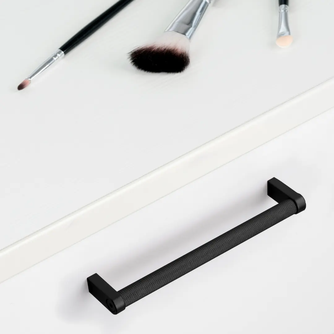 Puxador para móvel Bergen Pintado preto - FCL
